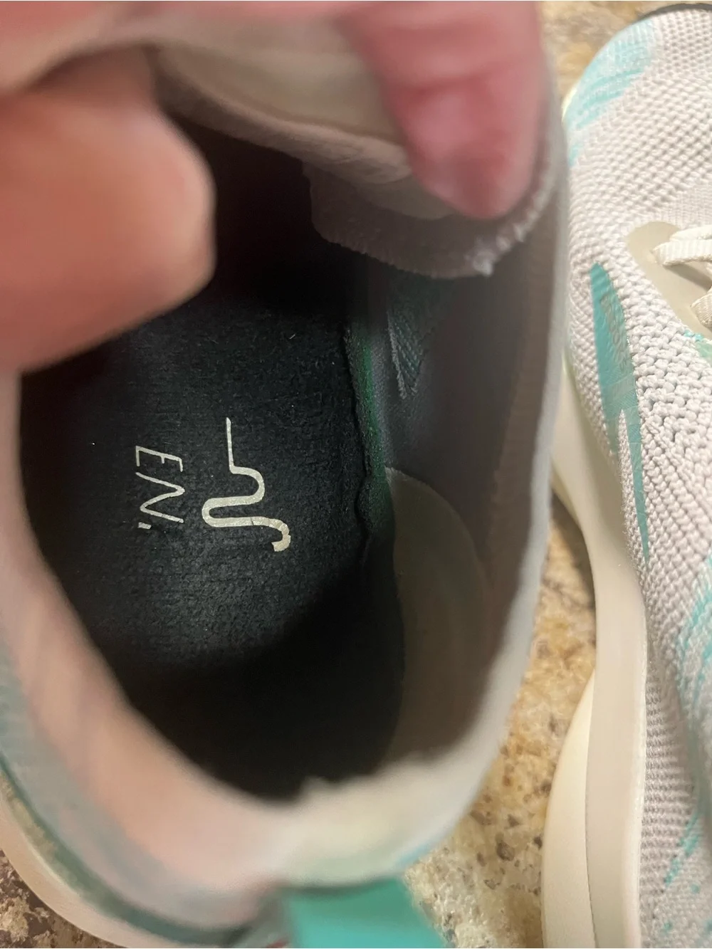 Brooks comfortable women